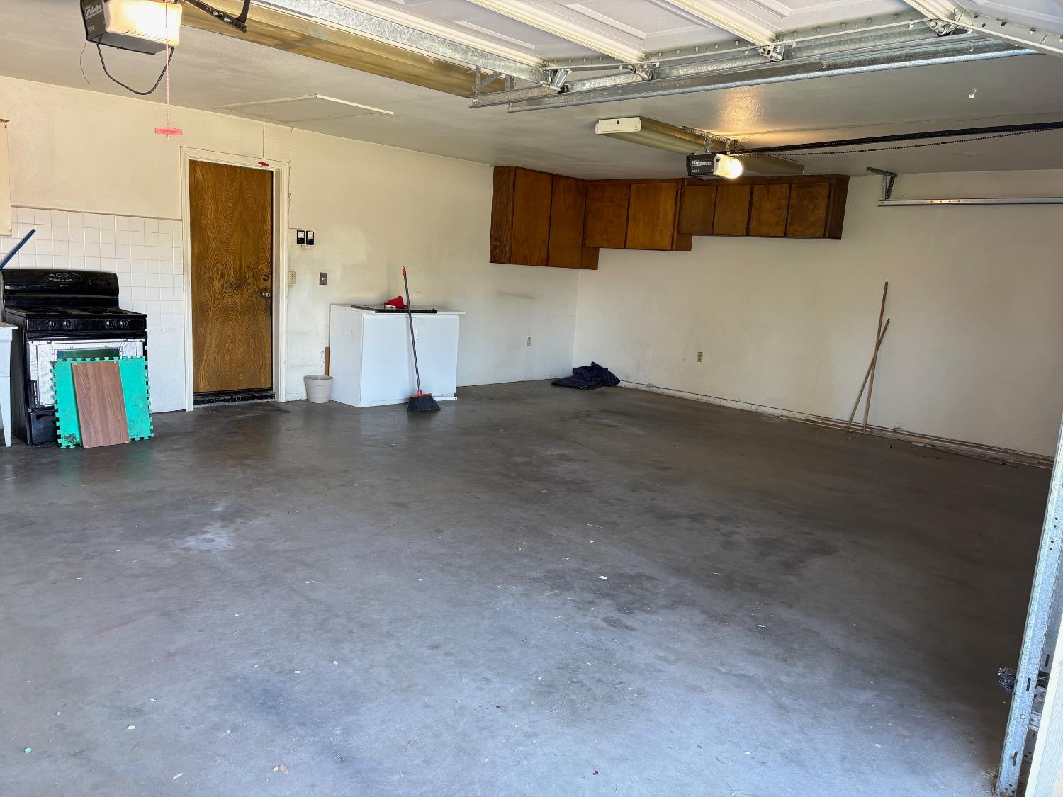 570 Timmy Ave, Clovis, CA 93612