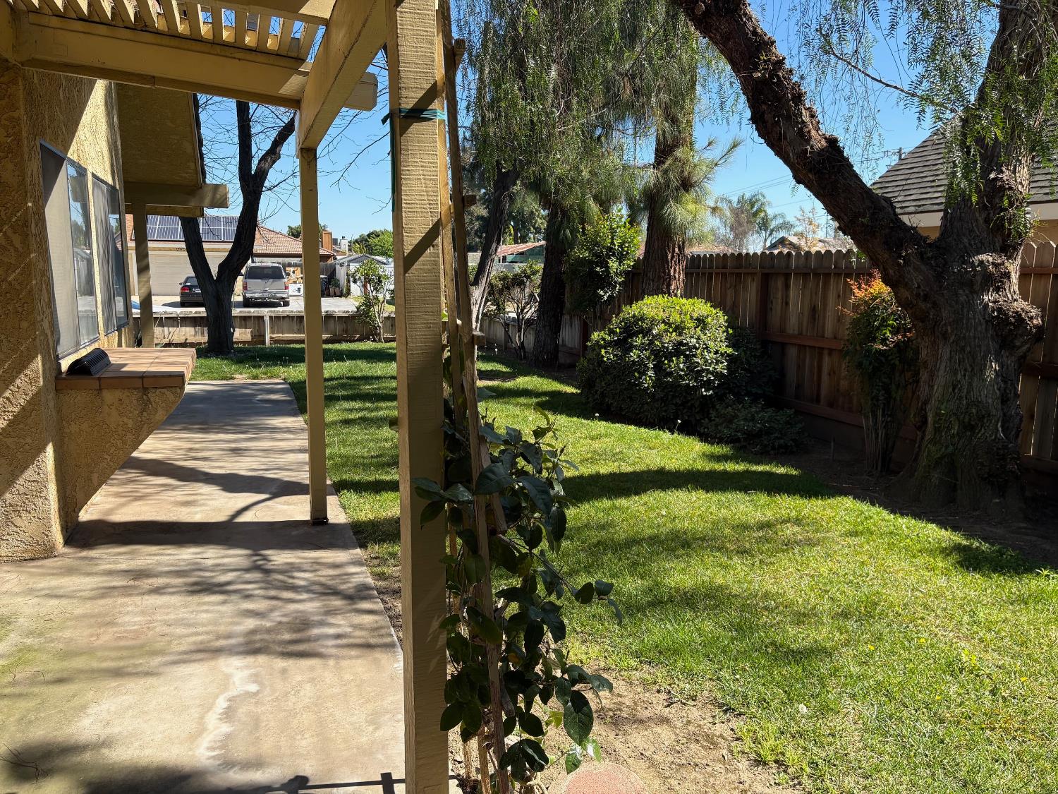 570 Timmy Ave, Clovis, CA 93612