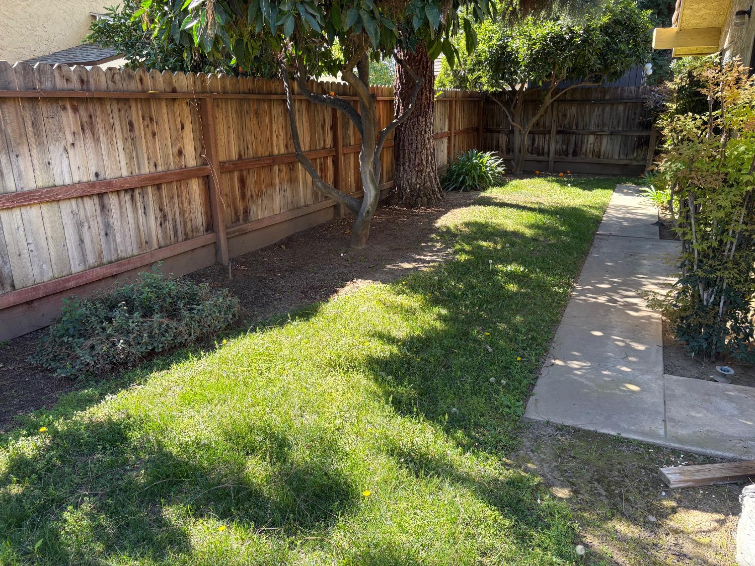 570 Timmy Ave, Clovis, CA 93612