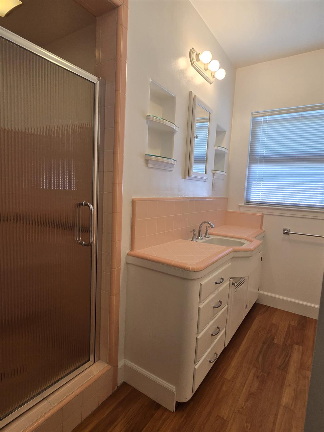 1406 N thorne Ave, Fresno, CA 93728