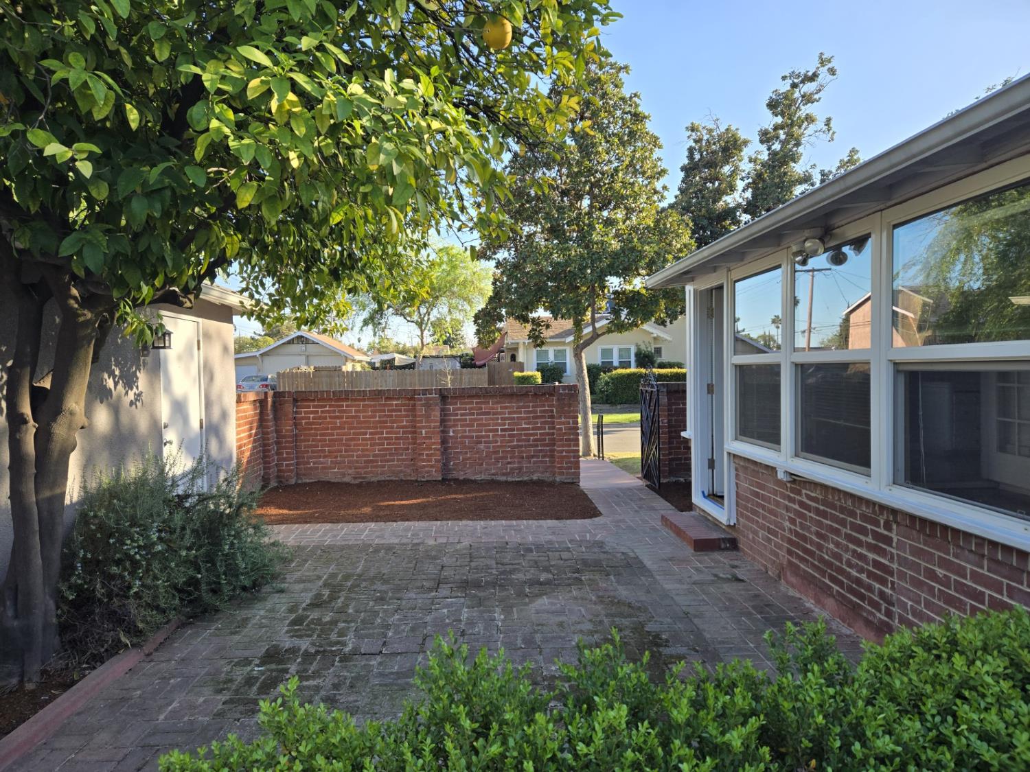 1406 N thorne Ave, Fresno, CA 93728