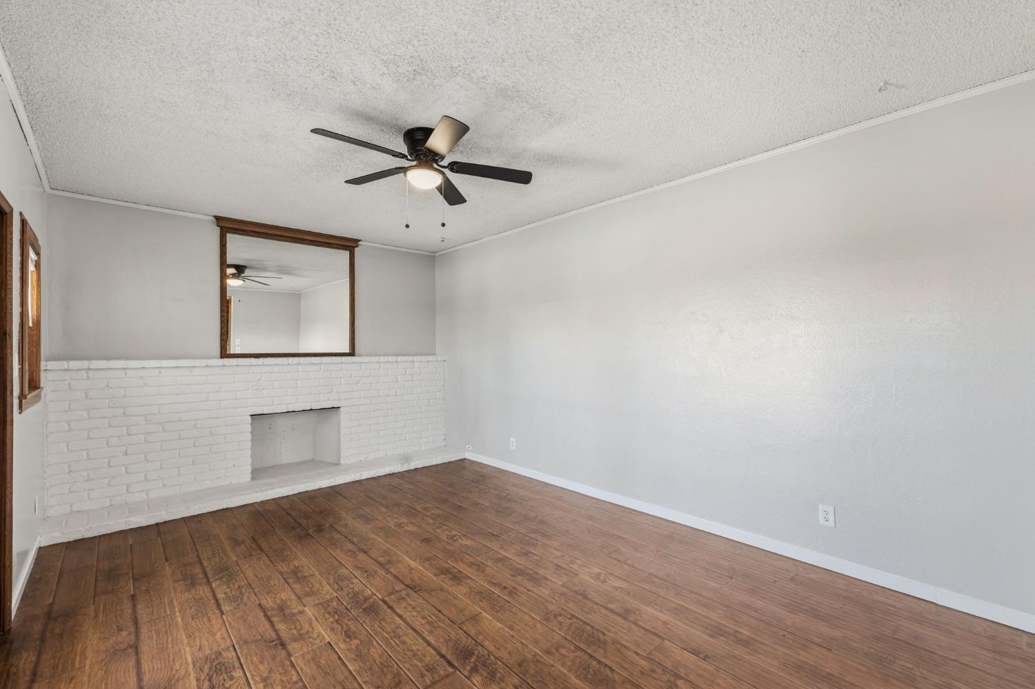 873 W Euclid Ave, Clovis, CA 93612