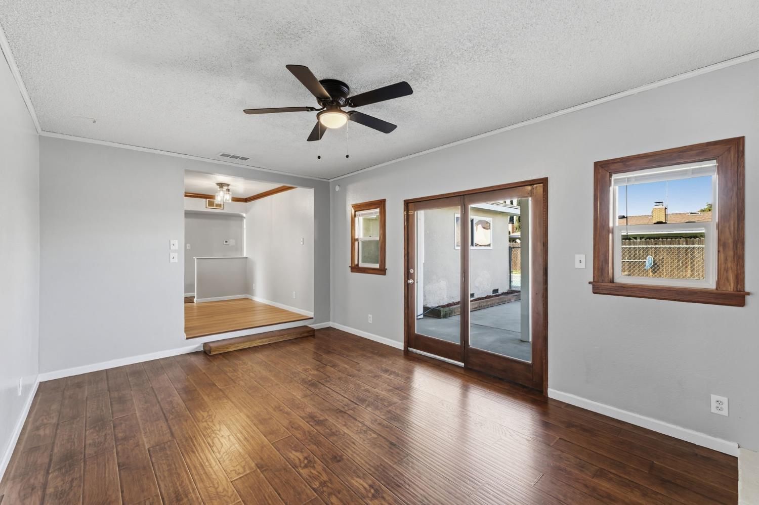 873 W Euclid Ave, Clovis, CA 93612