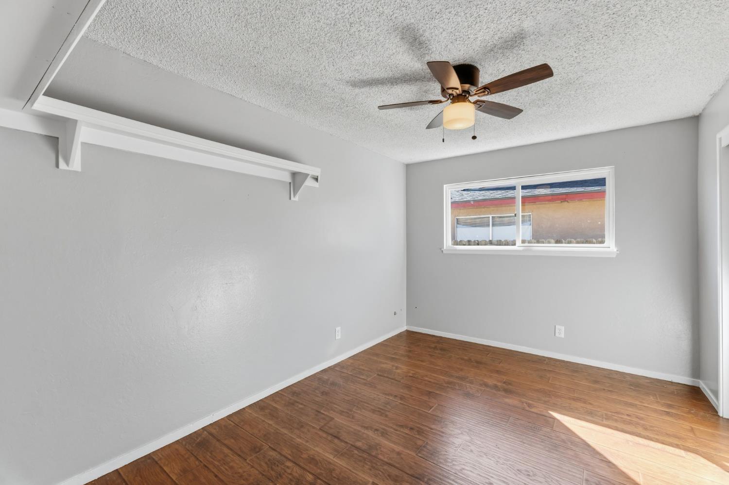 873 W Euclid Ave, Clovis, CA 93612