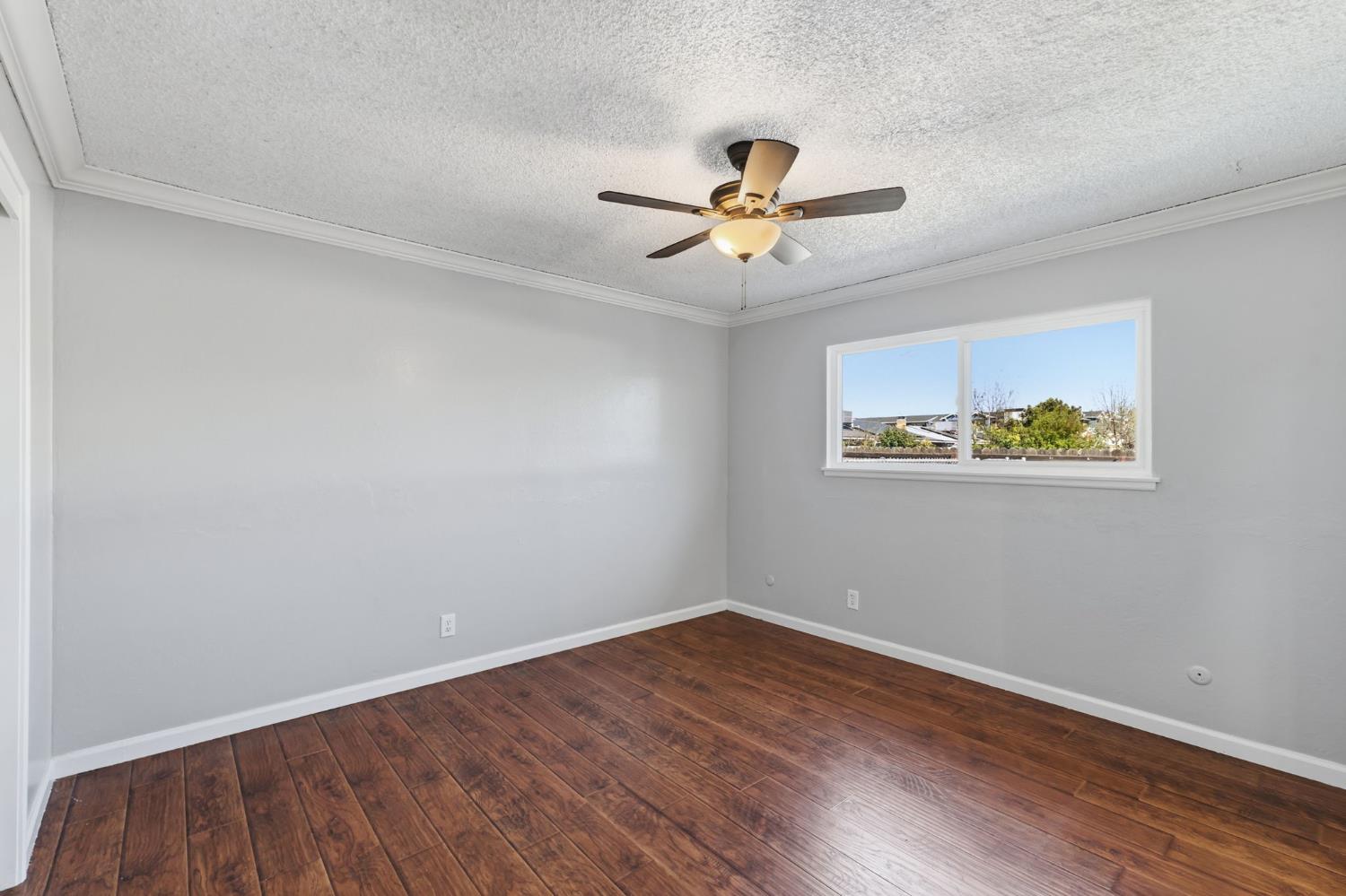 873 W Euclid Ave, Clovis, CA 93612