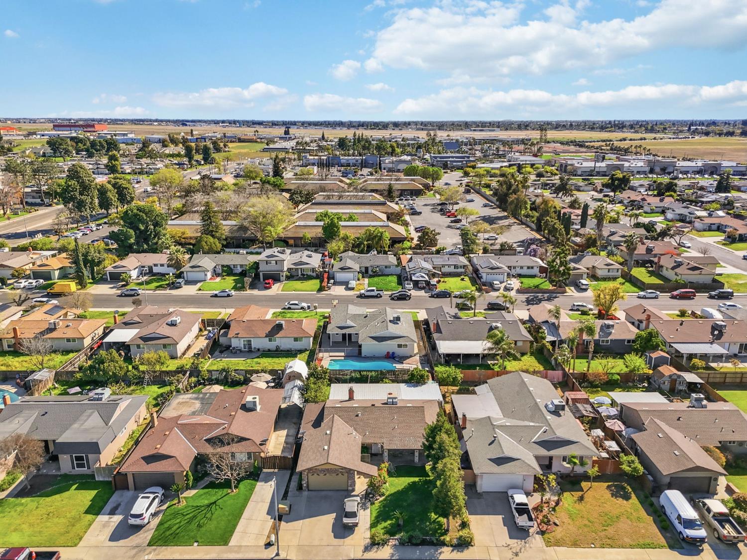 873 W Euclid Ave, Clovis, CA 93612