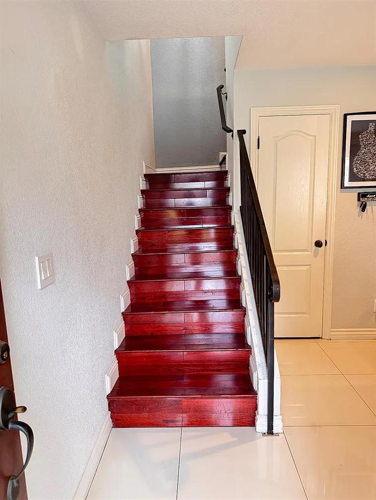 1745 N Winery #102, Fresno, CA 93703