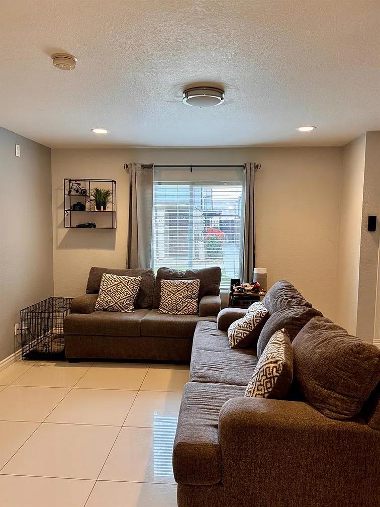 1745 N Winery #102, Fresno, CA 93703