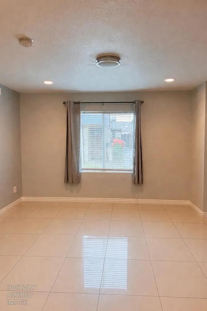 1745 N Winery #102, Fresno, CA 93703