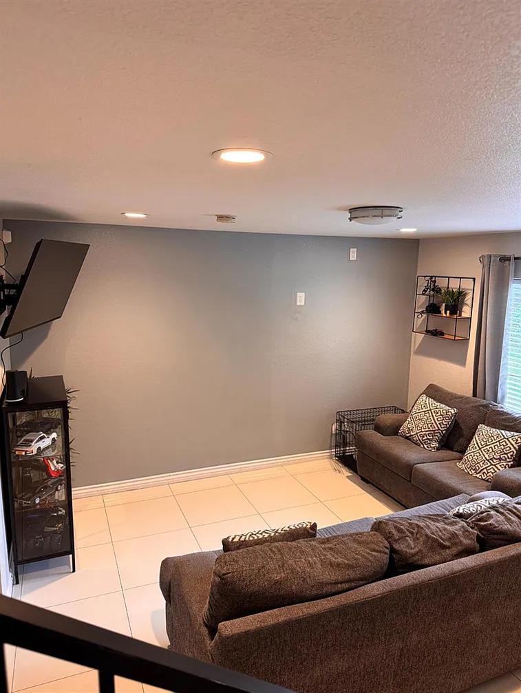 1745 N Winery #102, Fresno, CA 93703