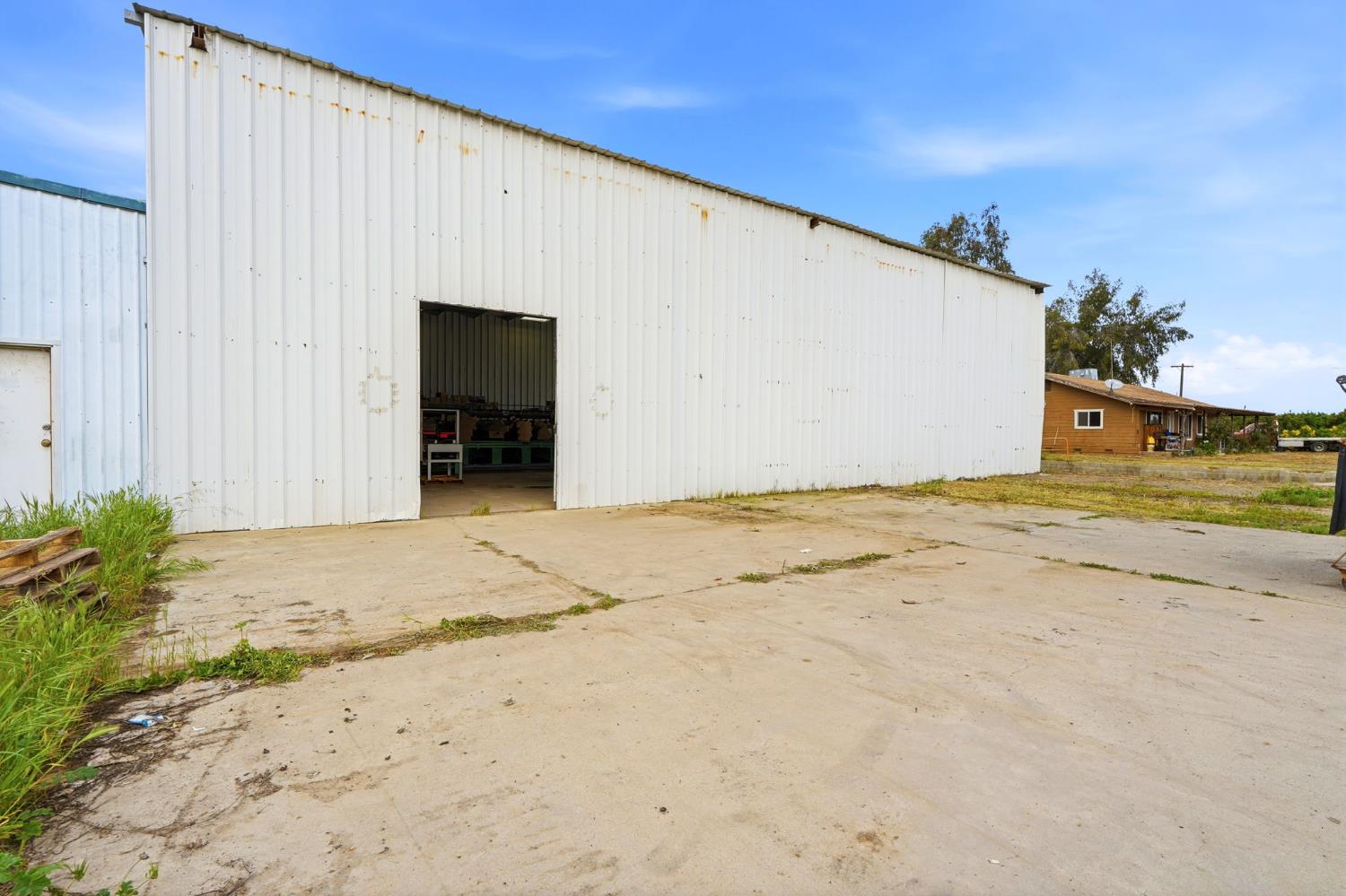 42637 Road 114, Dinuba, CA 93618