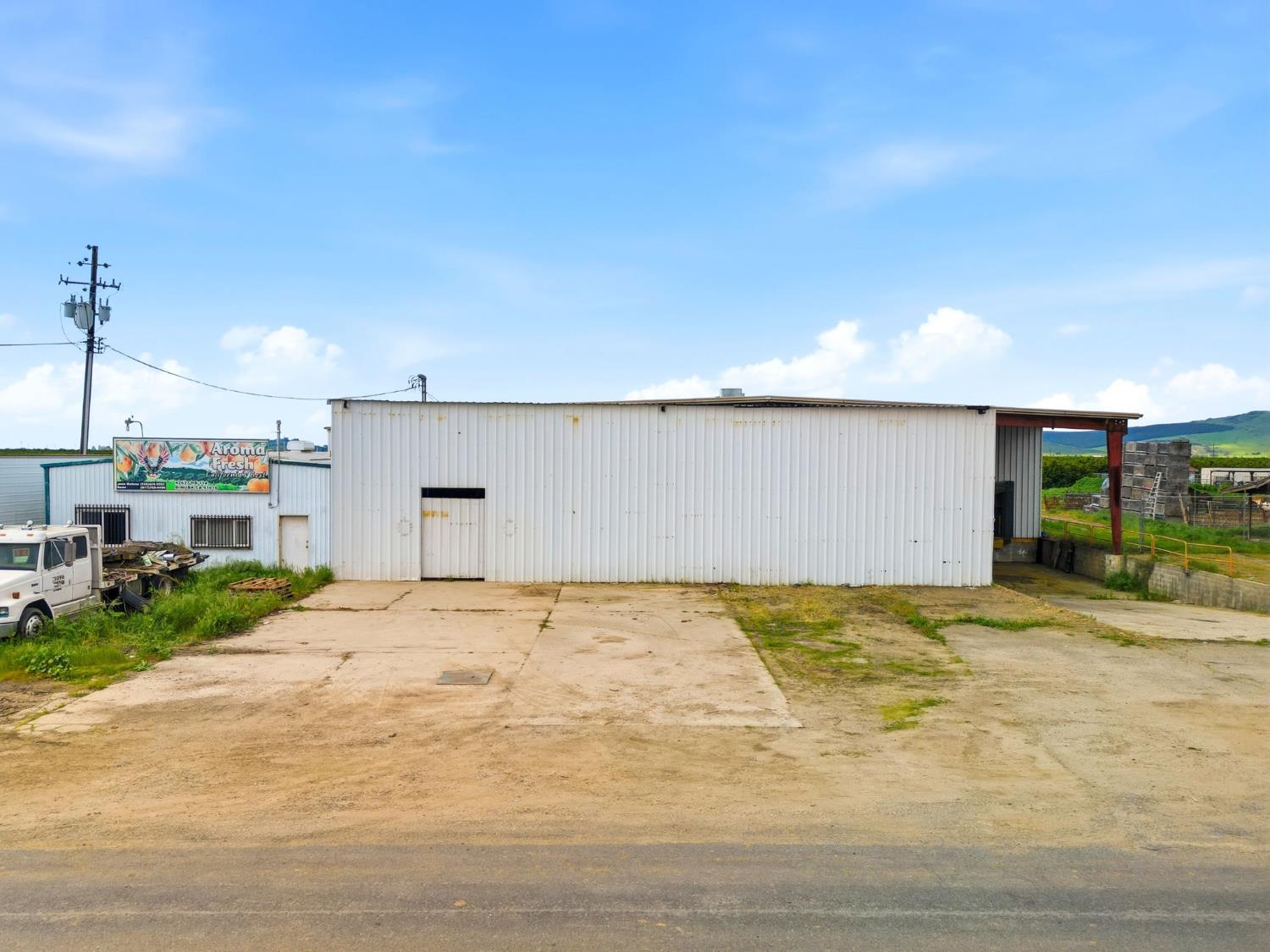 42637 Road 114, Dinuba, CA 93618