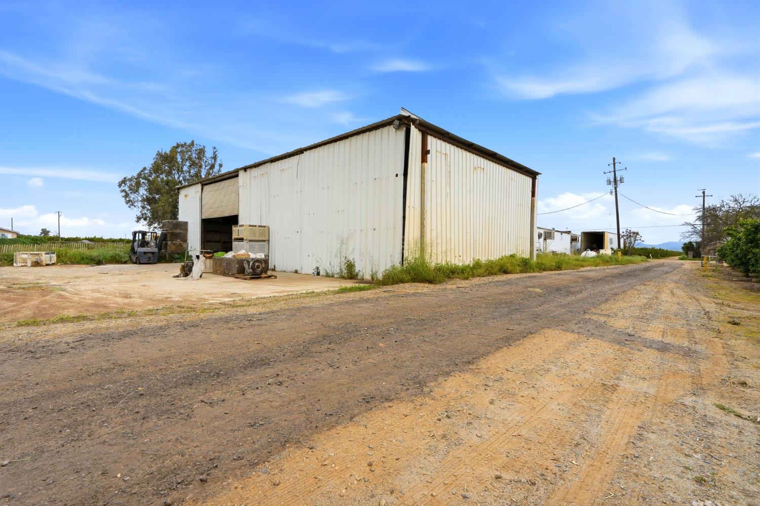 42637 Road 114, Dinuba, CA 93618