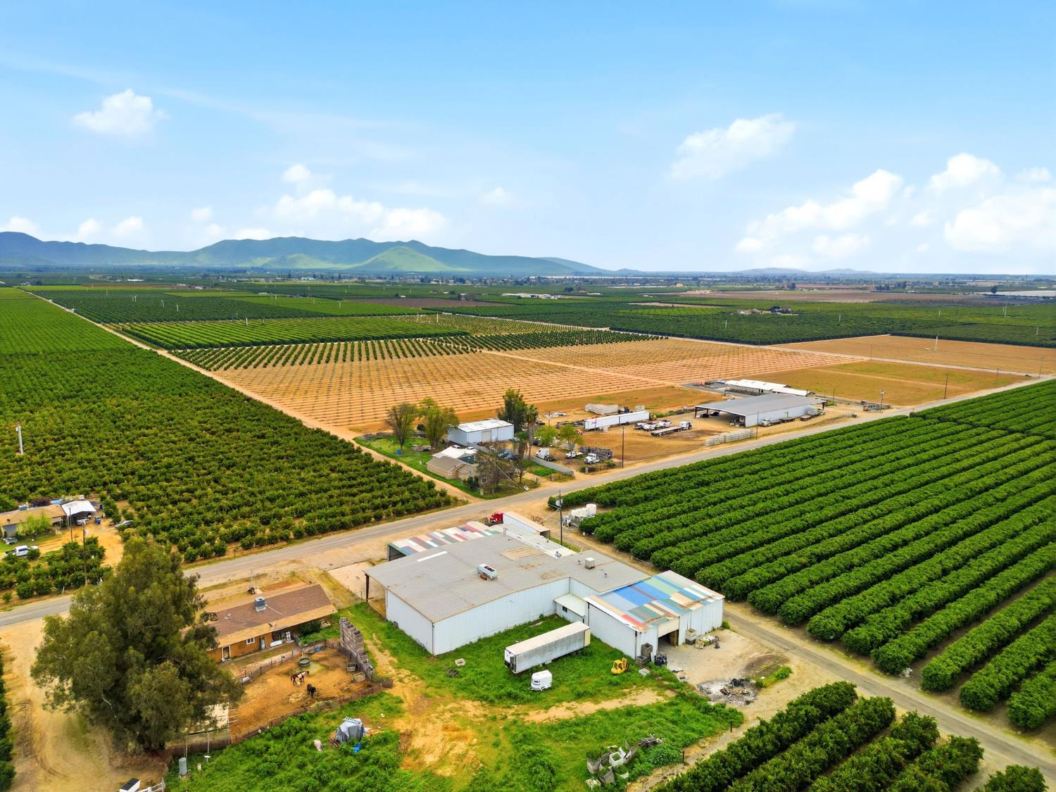 42637 Road 114, Dinuba, CA 93618