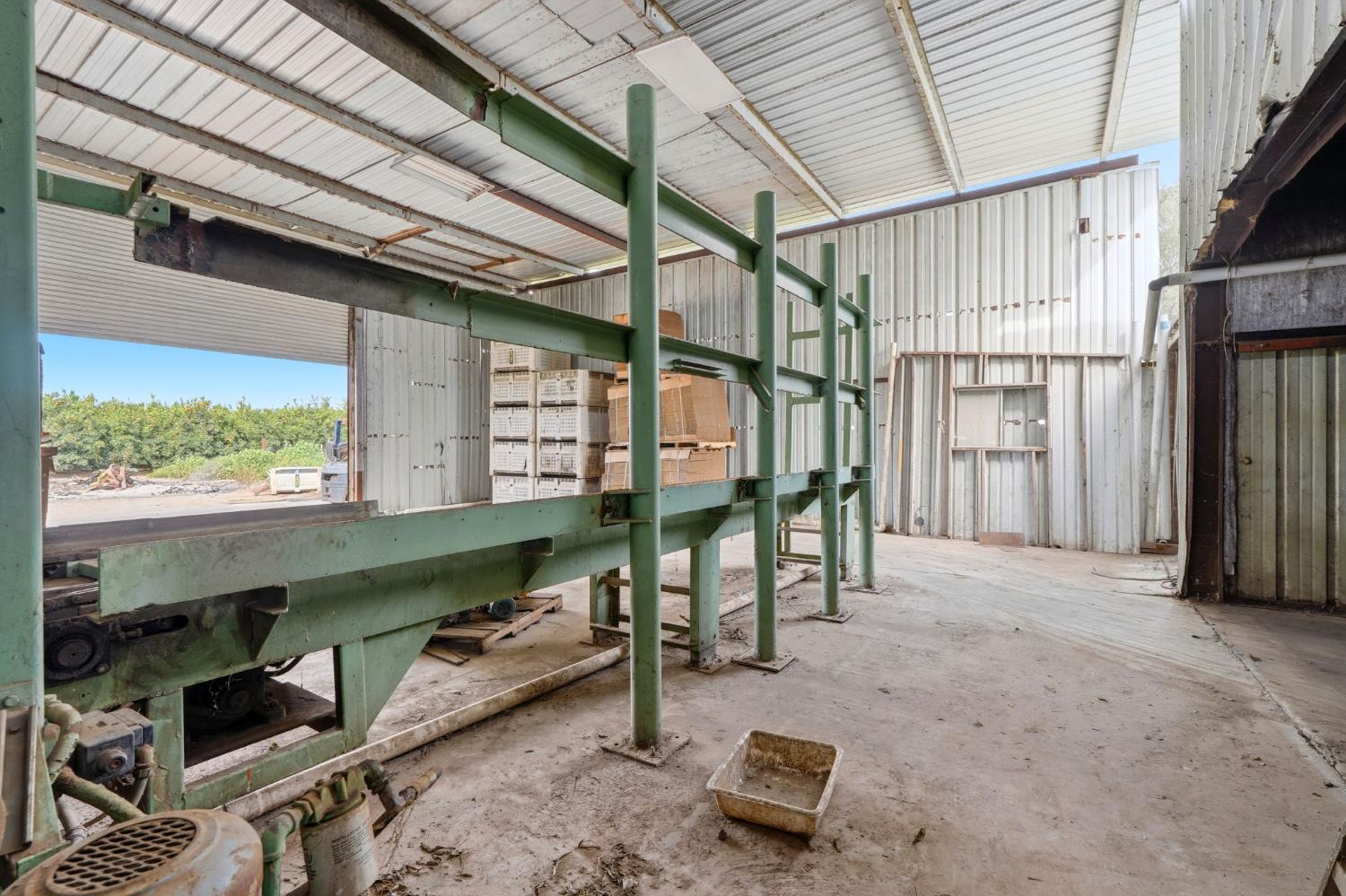 42637 Road 114, Dinuba, CA 93618