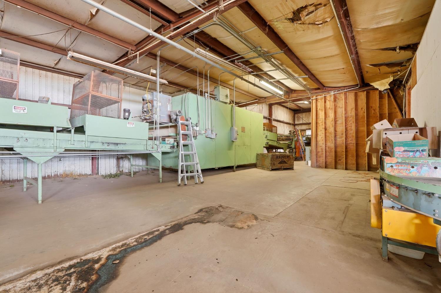 42637 Road 114, Dinuba, CA 93618
