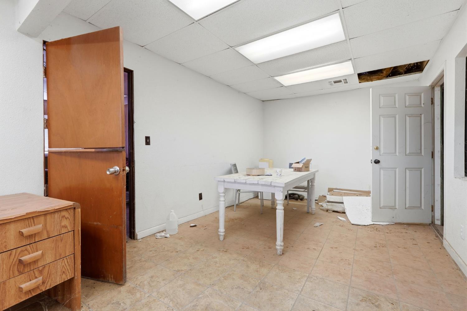 42637 Road 114, Dinuba, CA 93618