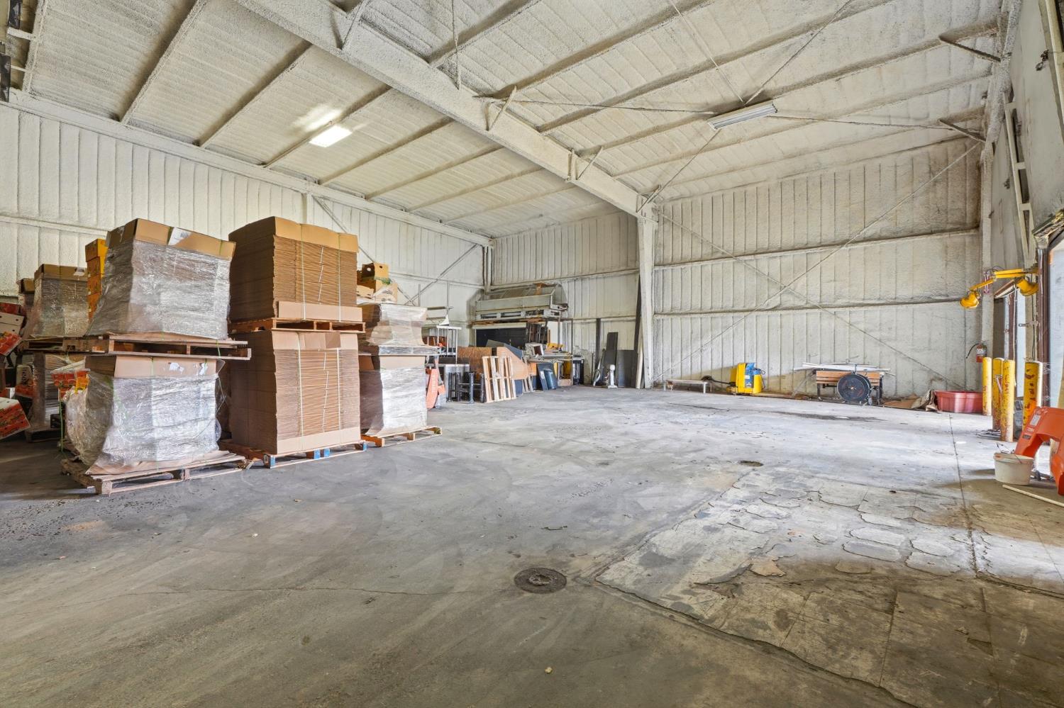 42637 Road 114, Dinuba, CA 93618