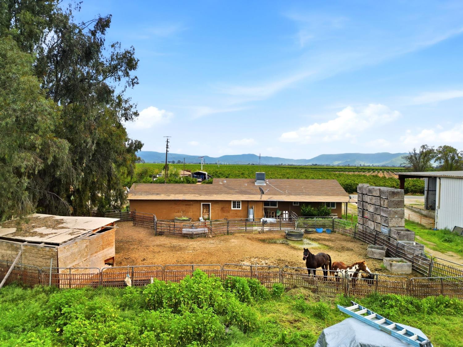 42637 Road 114, Dinuba, CA 93618