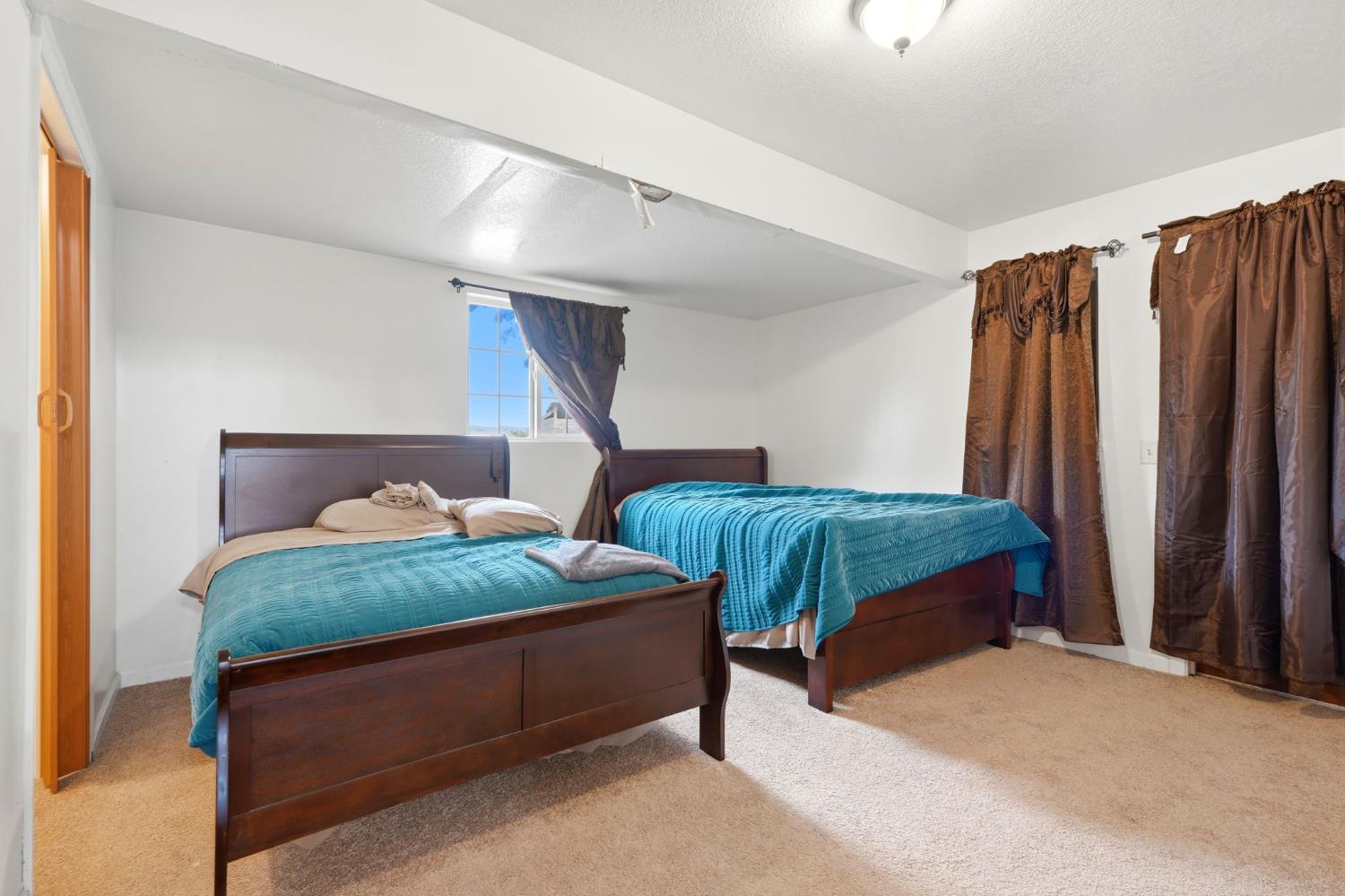 42637 Road 114, Dinuba, CA 93618