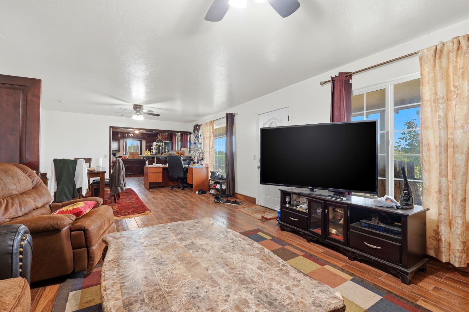 42637 Road 114, Dinuba, CA 93618