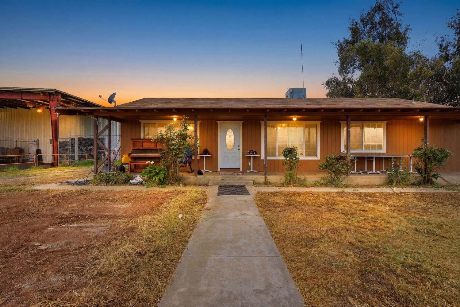 42637 Road 114, Dinuba, CA 93618