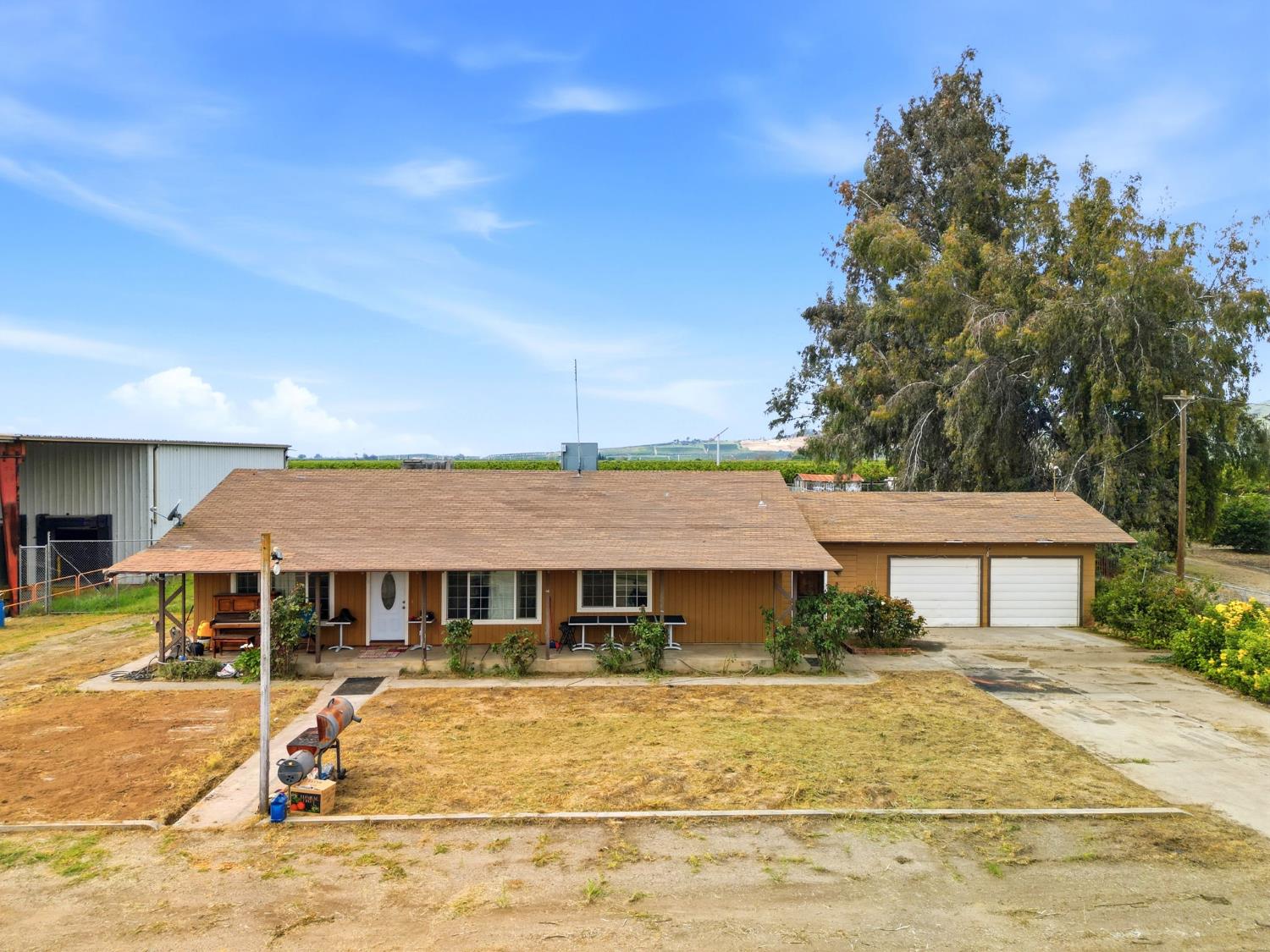 42637 Road 114, Dinuba, CA 93618