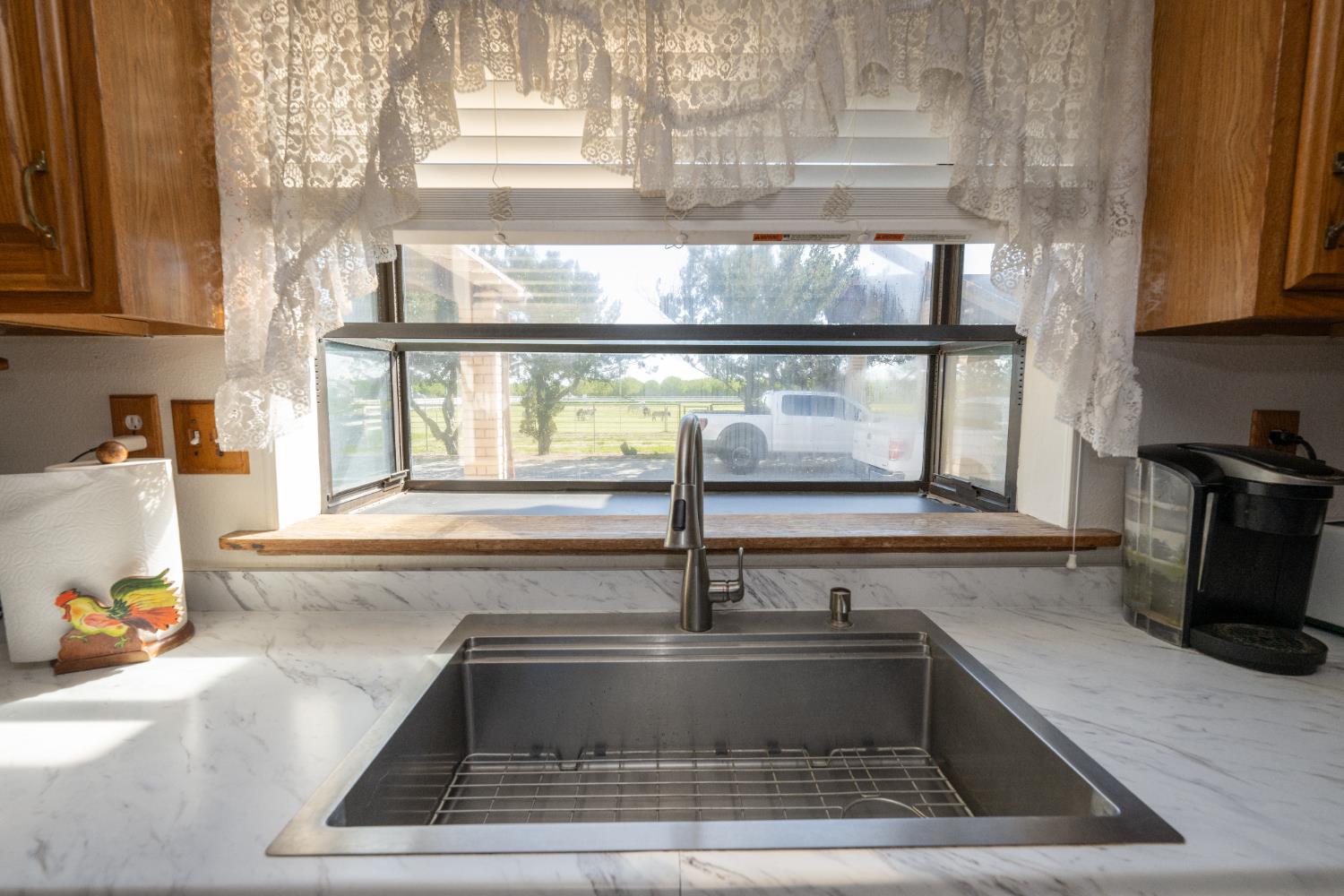 14901 S Highland Ave, Selma, CA 93662