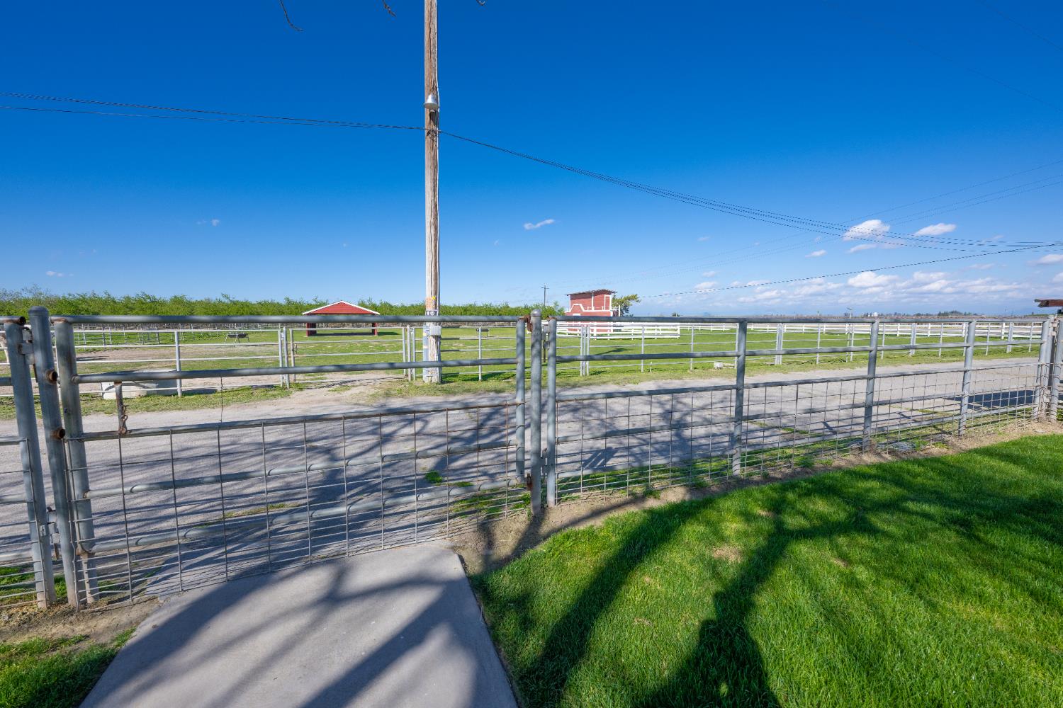 14901 S Highland Ave, Selma, CA 93662