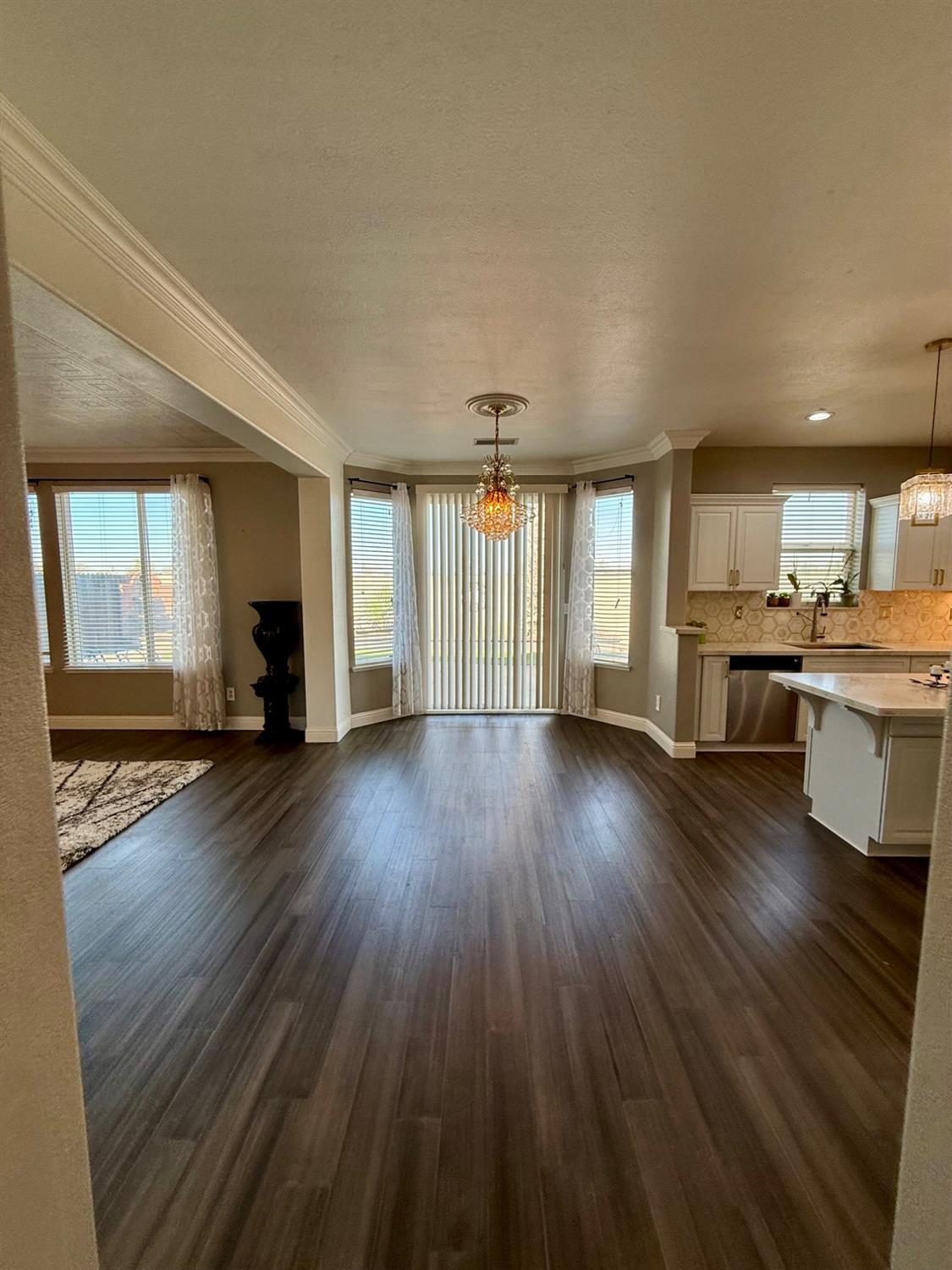 2689 Glade Ave, Madera, CA 93637