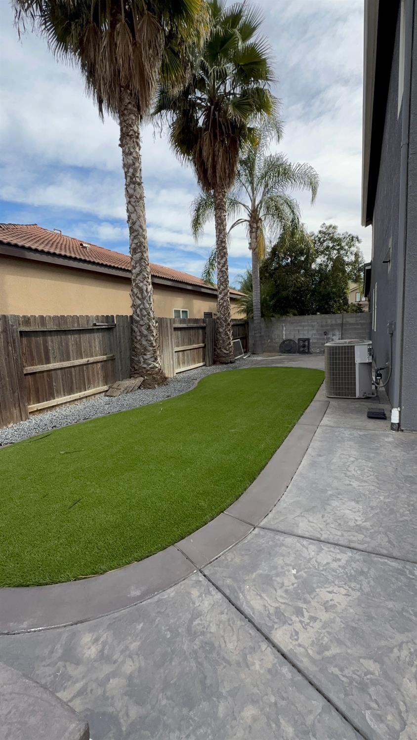 2689 Glade Ave, Madera, CA 93637