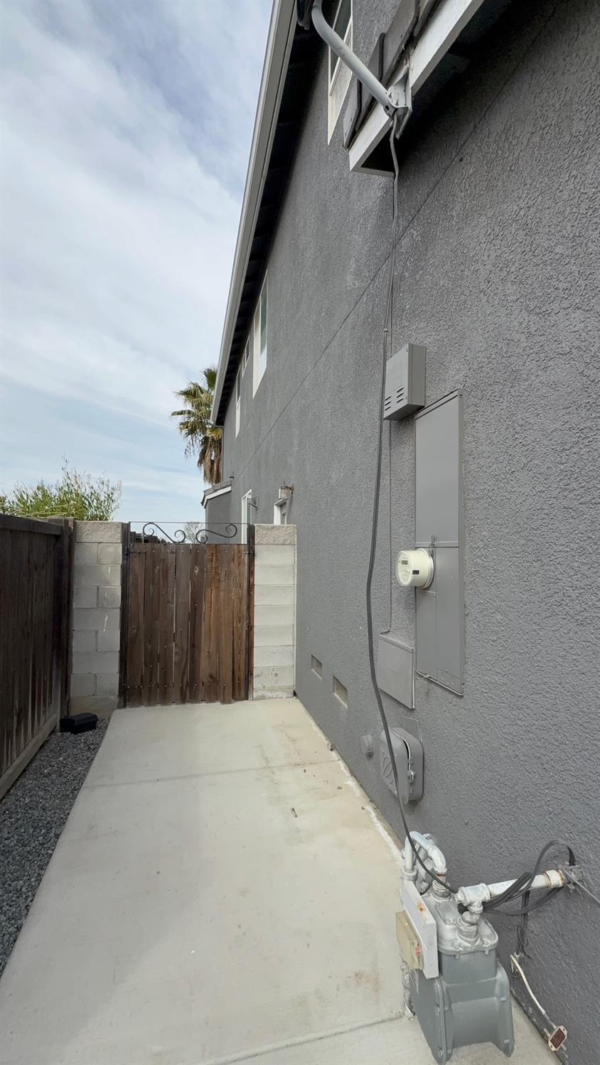 2689 Glade Ave, Madera, CA 93637