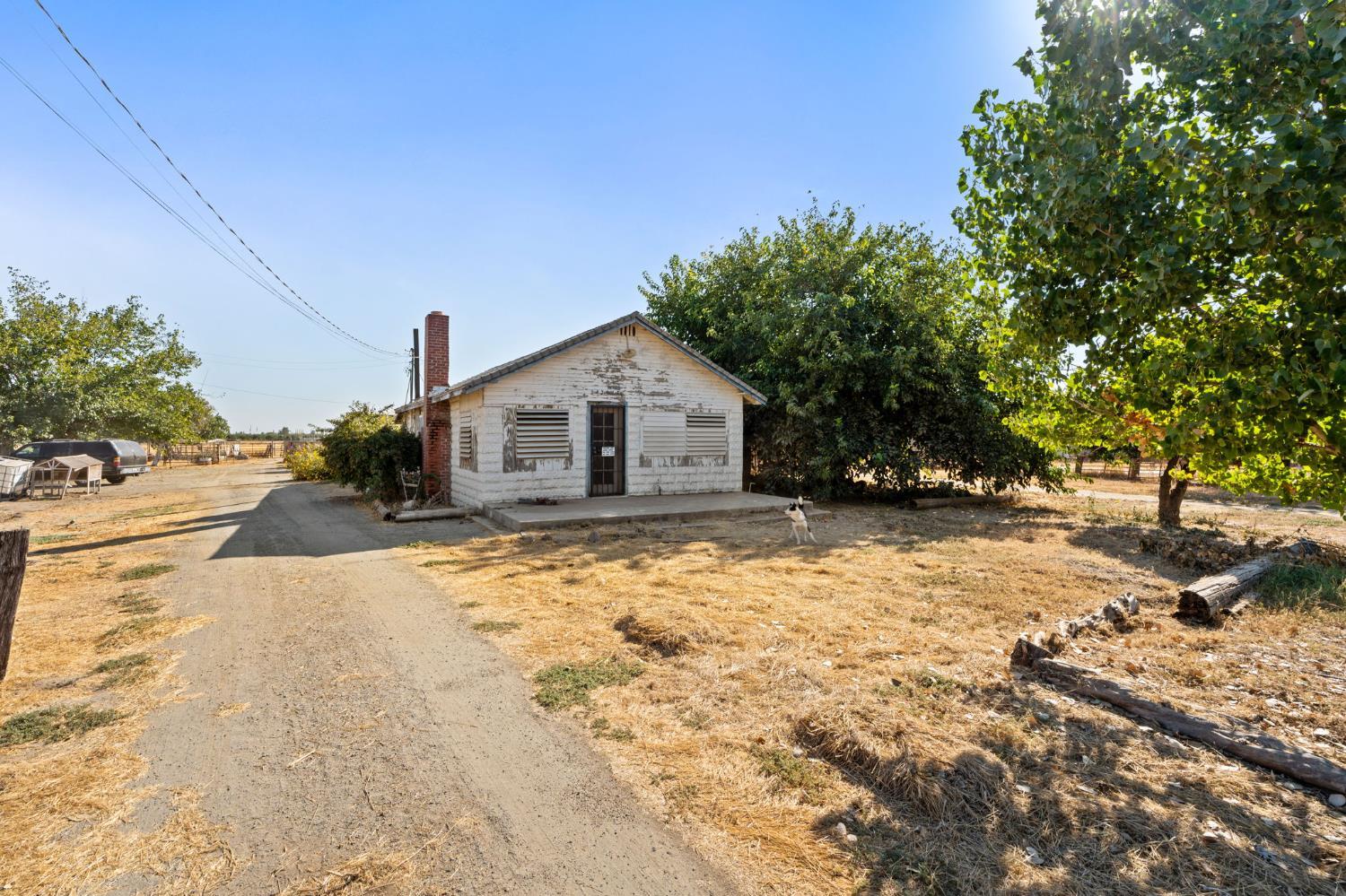 13017 Avenue 412, Orosi, CA 93647