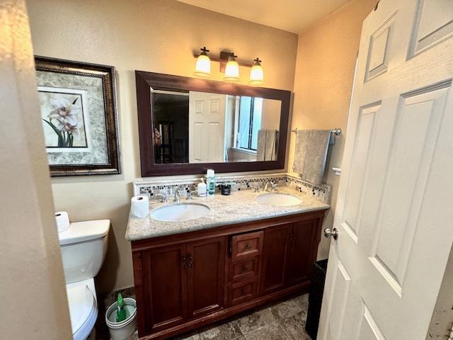 2407 Sarah Cir, Selma, CA 93662