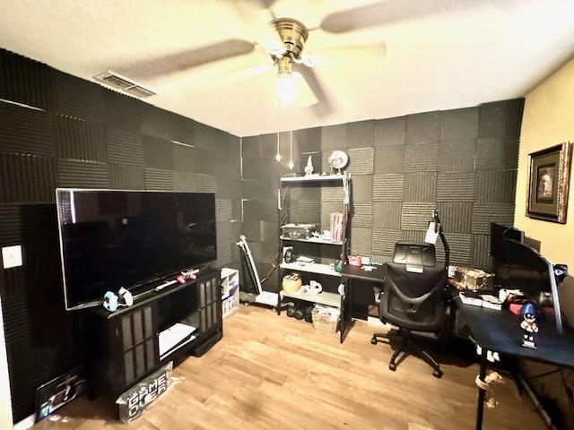 2407 Sarah Cir, Selma, CA 93662