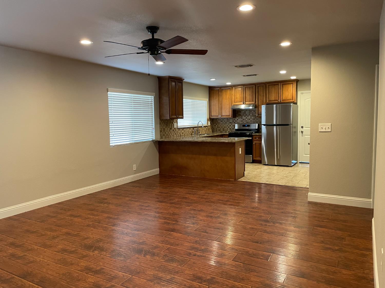 2538 N Thorne Ave, Fresno, CA 93704