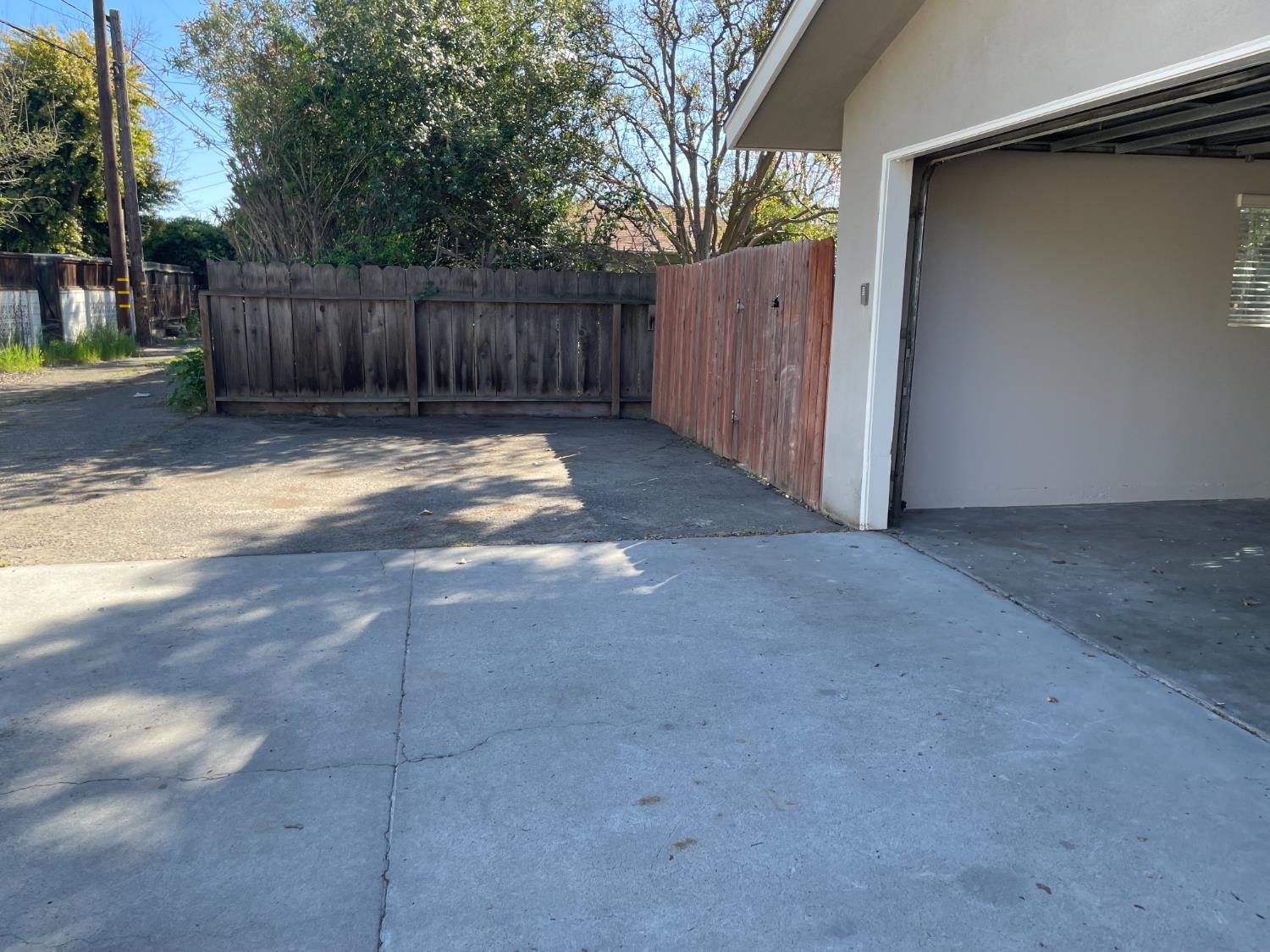 2538 N Thorne Ave, Fresno, CA 93704