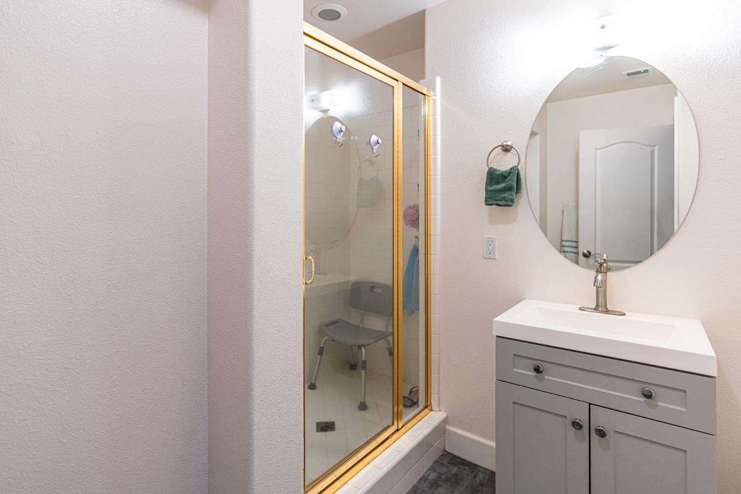 2322 E Revere Rd, Fresno, CA 93720