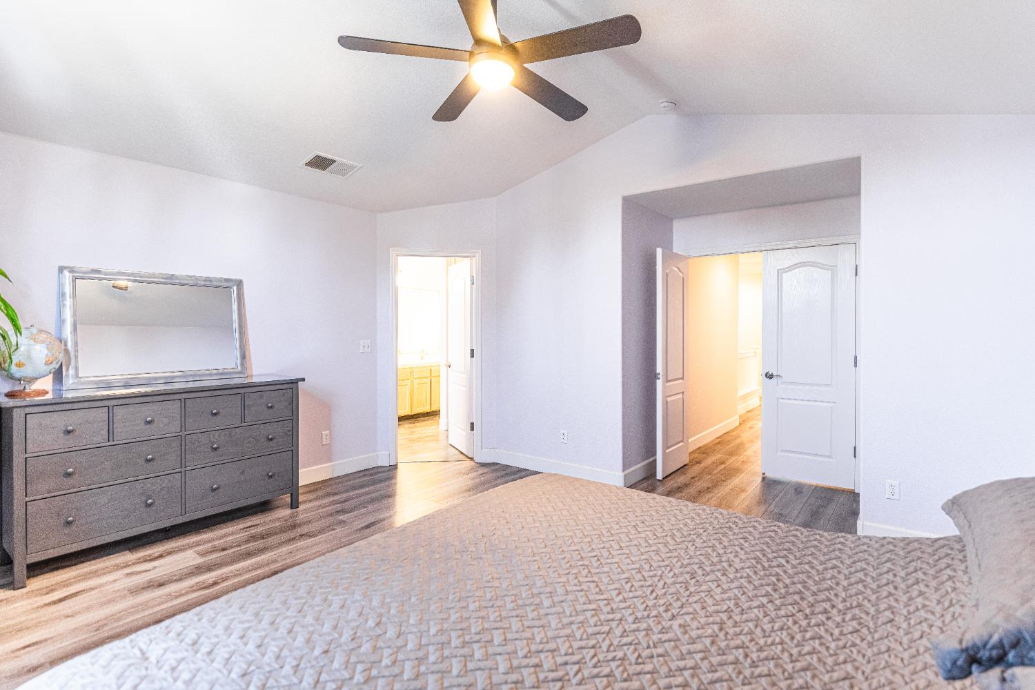 2322 E Revere Rd, Fresno, CA 93720