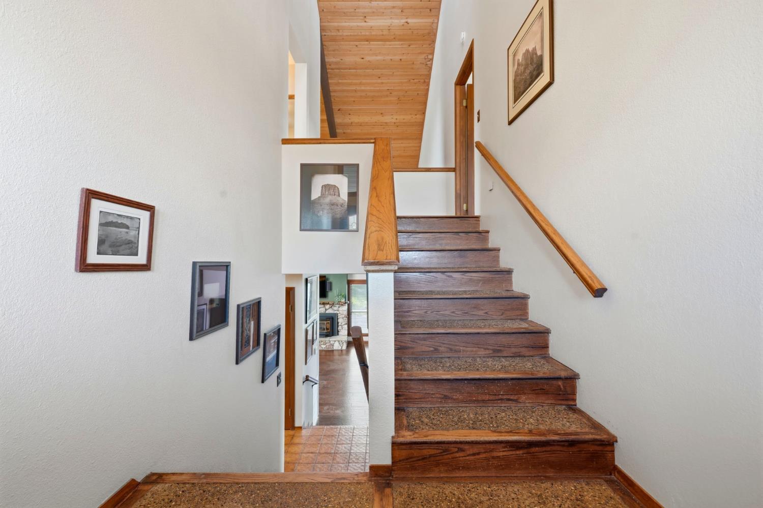 30530 Corral Dr, Coarsegold, CA 93614