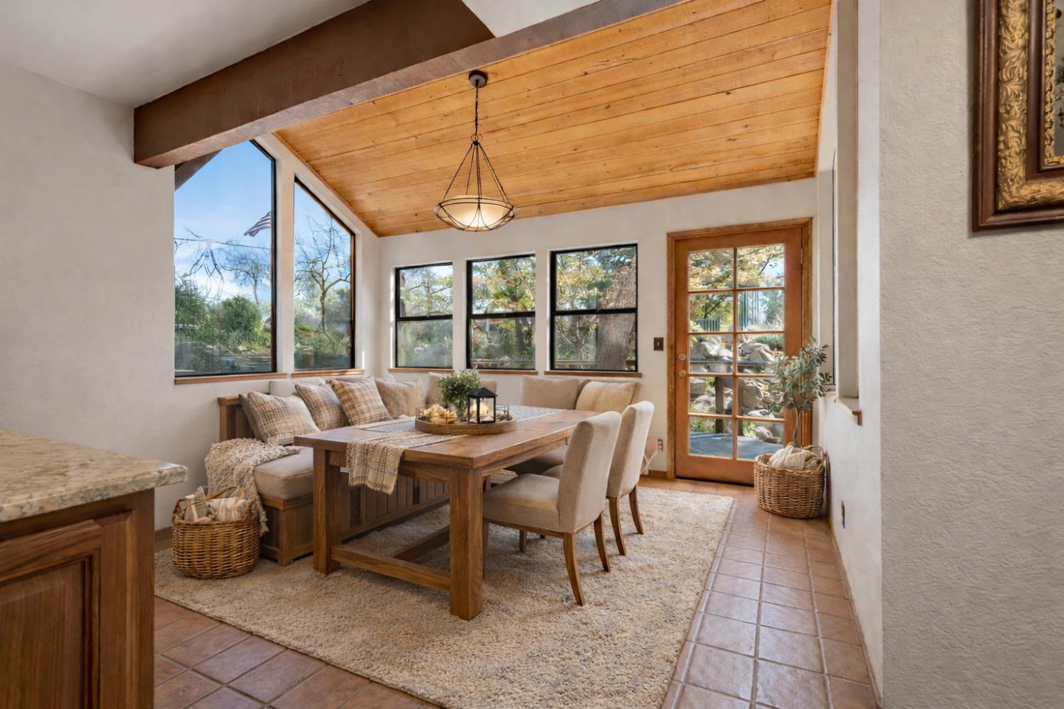 30530 Corral Dr, Coarsegold, CA 93614