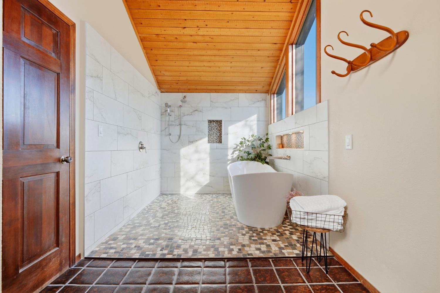 30530 Corral Dr, Coarsegold, CA 93614