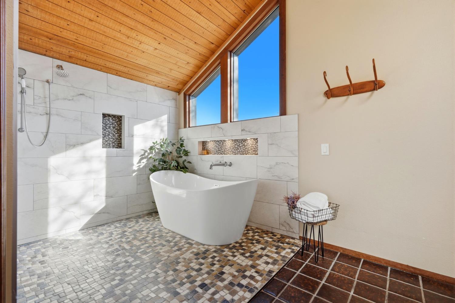 30530 Corral Dr, Coarsegold, CA 93614