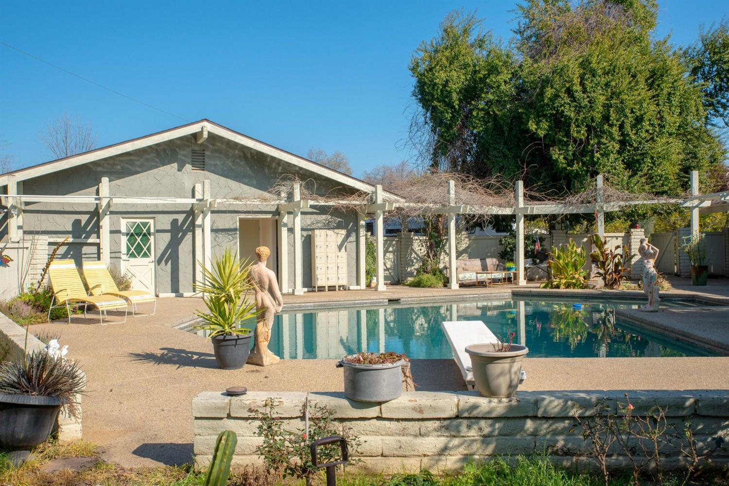 17366 E Belmont Ave, Sanger, CA 93657