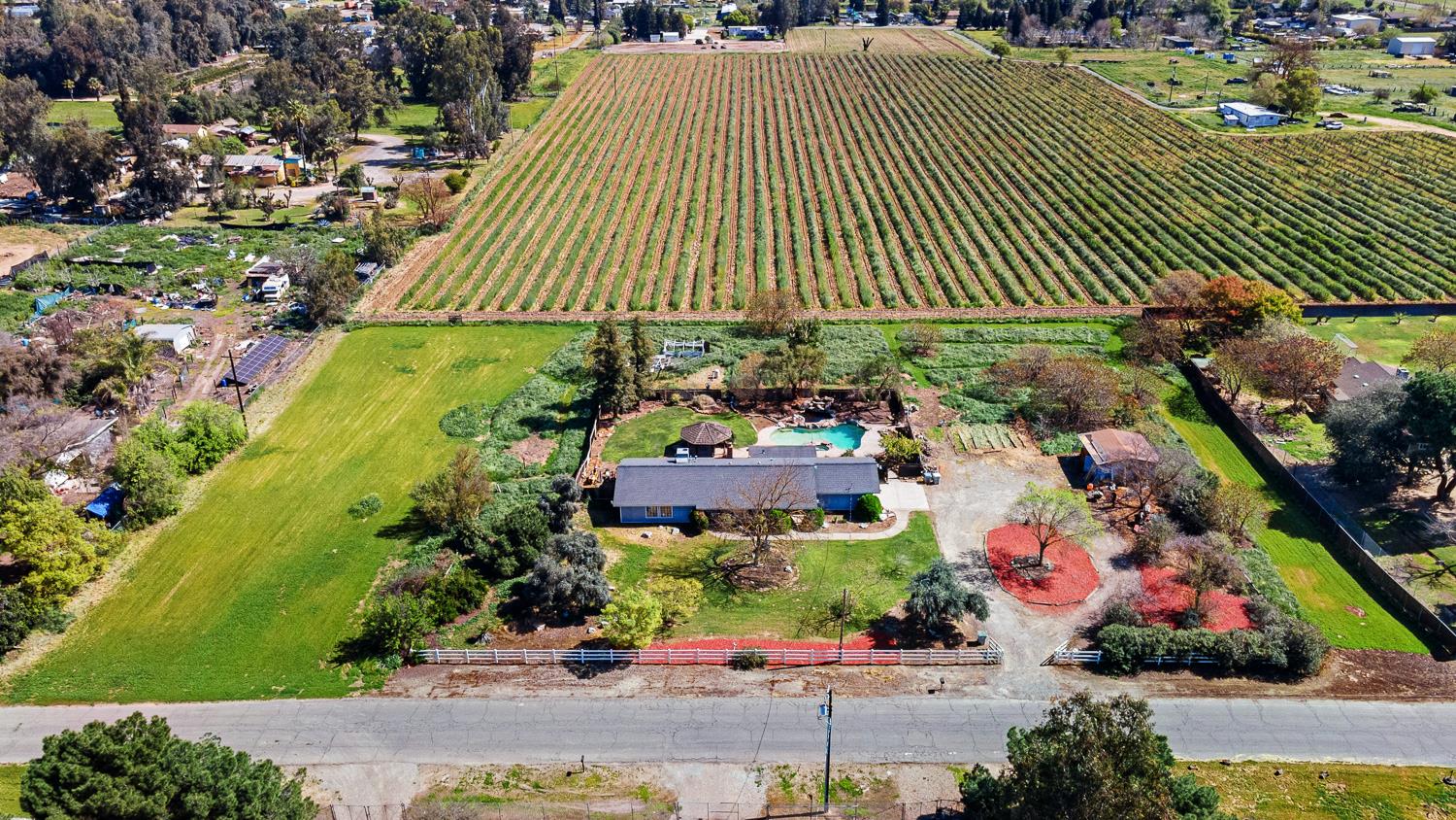 2196 N Ring Ave, Fresno, CA 93723