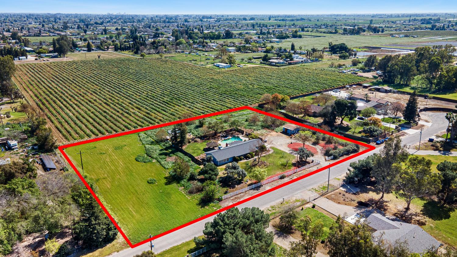 2196 N Ring Ave, Fresno, CA 93723