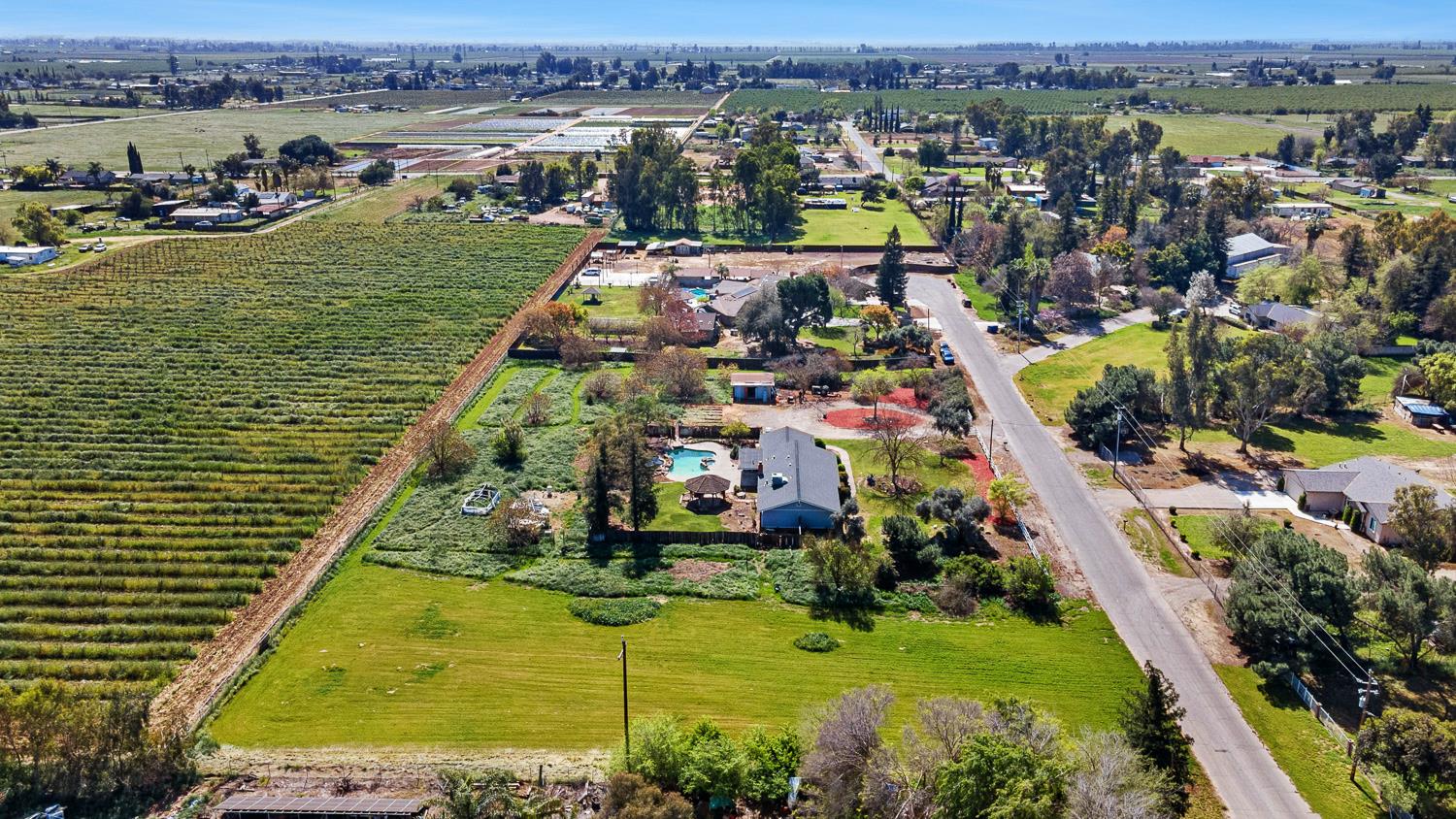 2196 N Ring Ave, Fresno, CA 93723