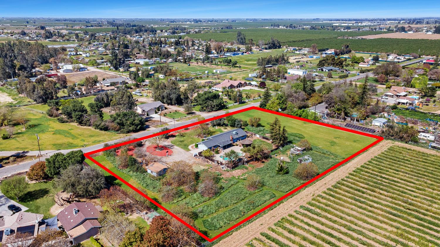 2196 N Ring Ave, Fresno, CA 93723