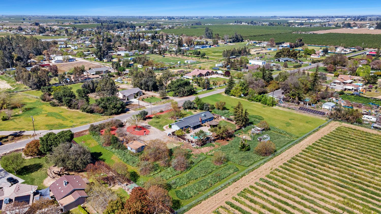 2196 N Ring Ave, Fresno, CA 93723