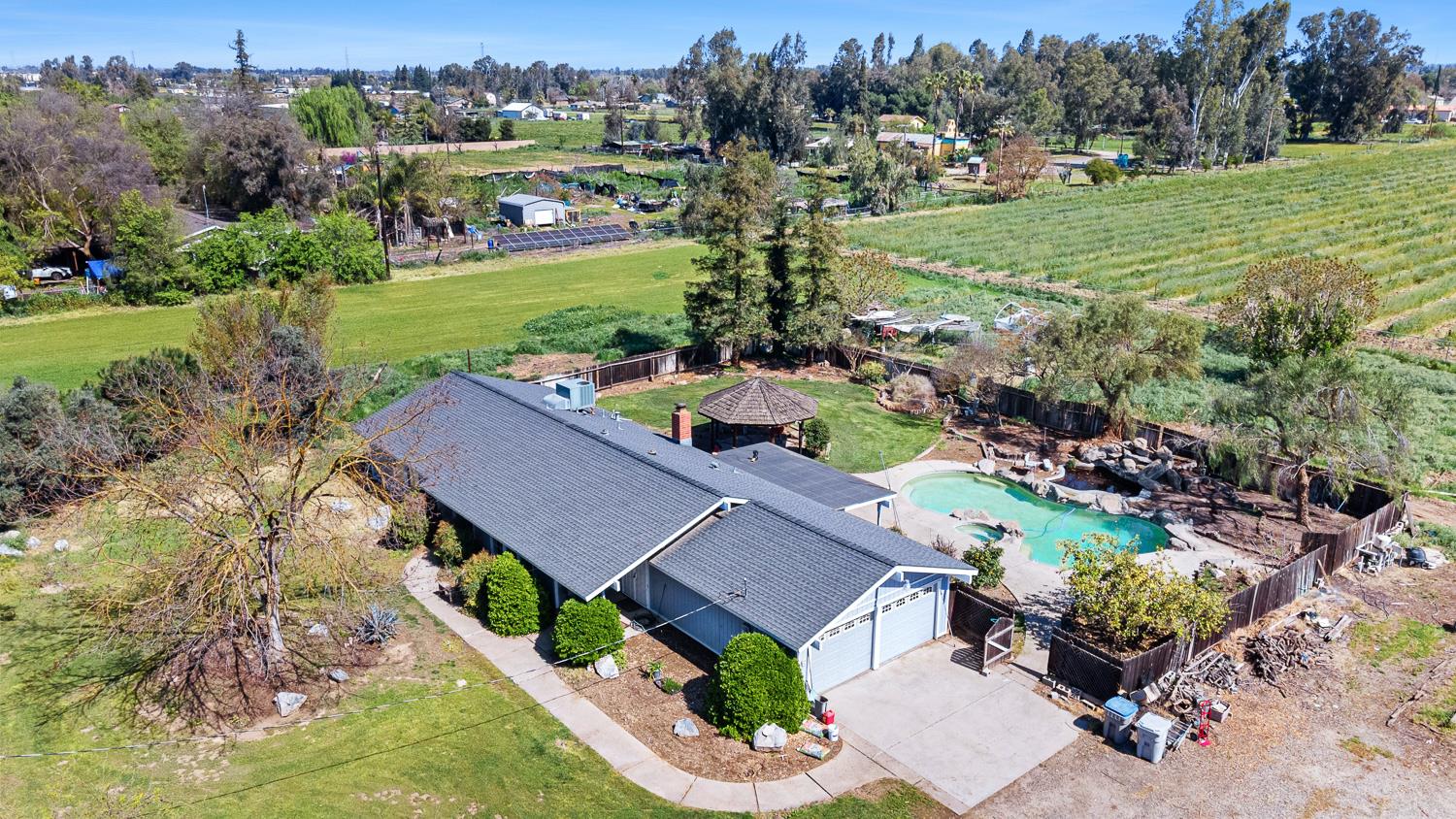 2196 N Ring Ave, Fresno, CA 93723